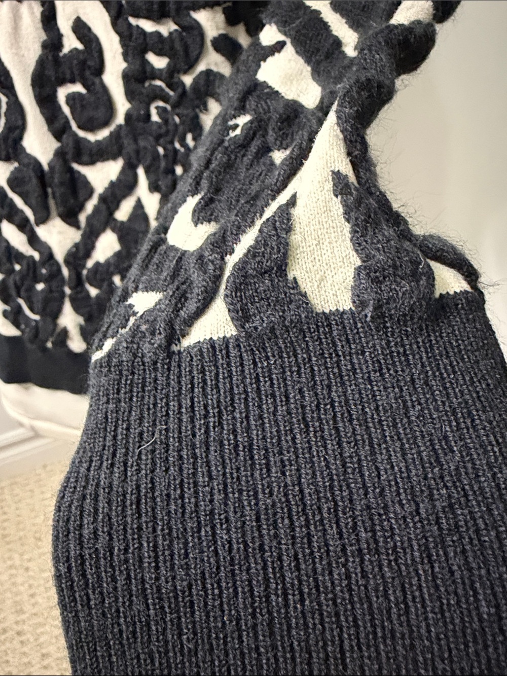 Black and White Textured Floral Sweater - Picture 6 of 10